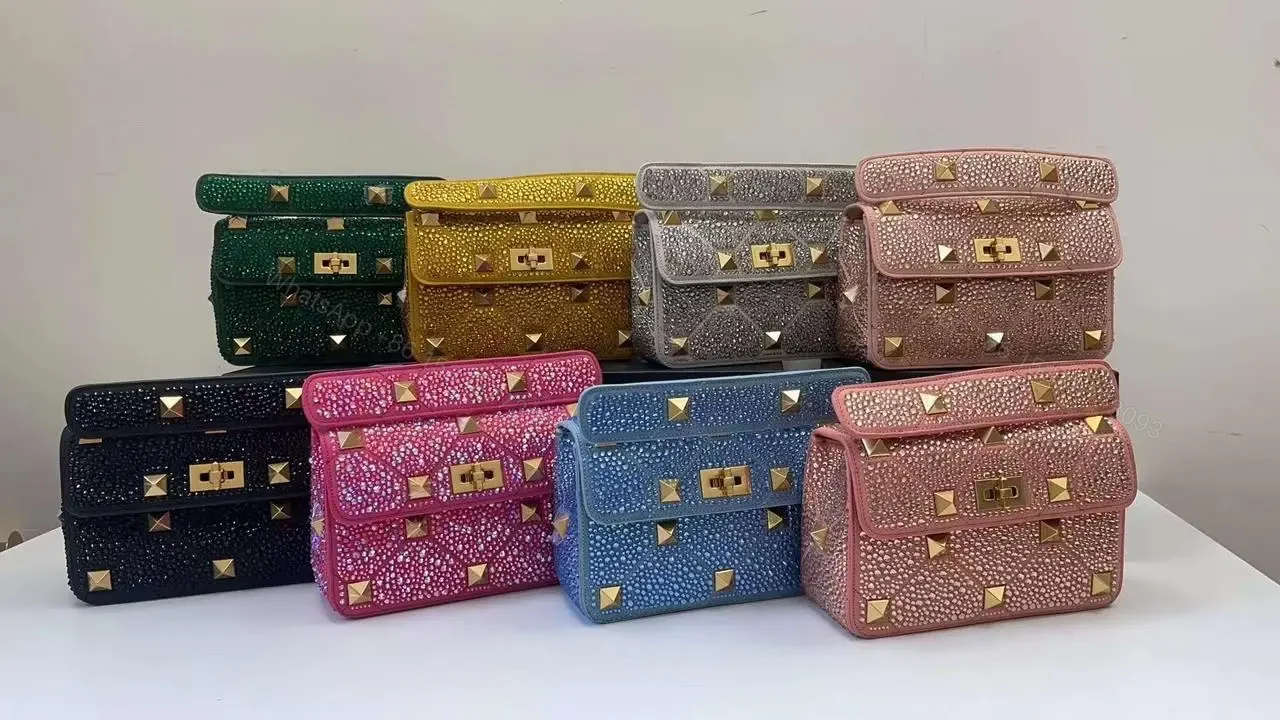 VALENTINO — view 1