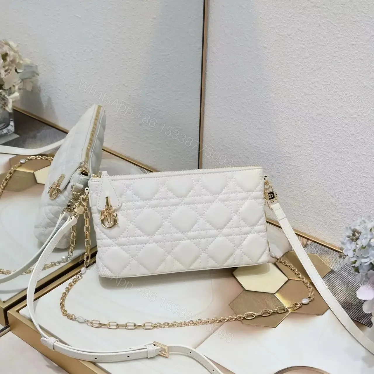DIOR — view 1