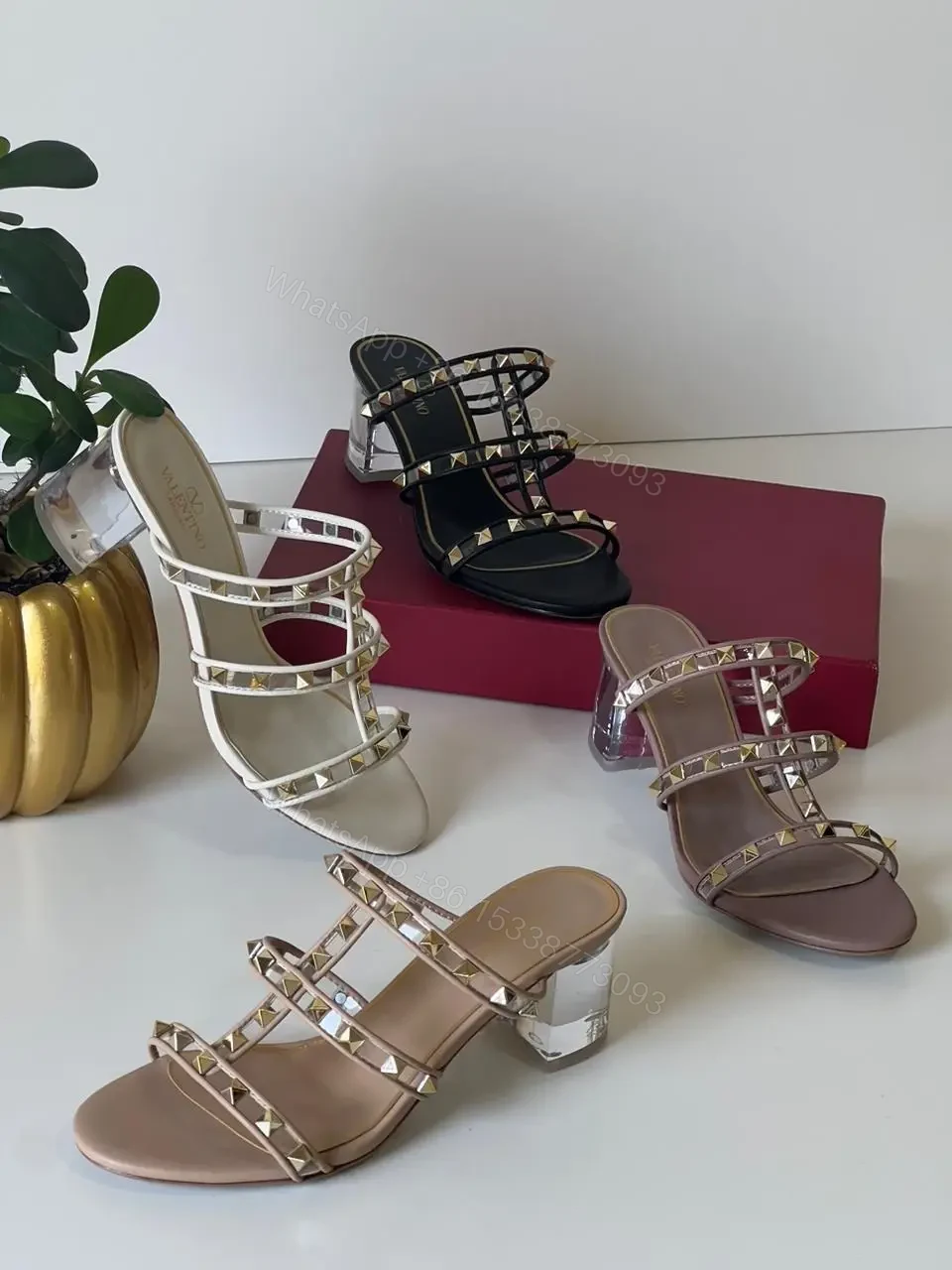 VALENTINO — view 1