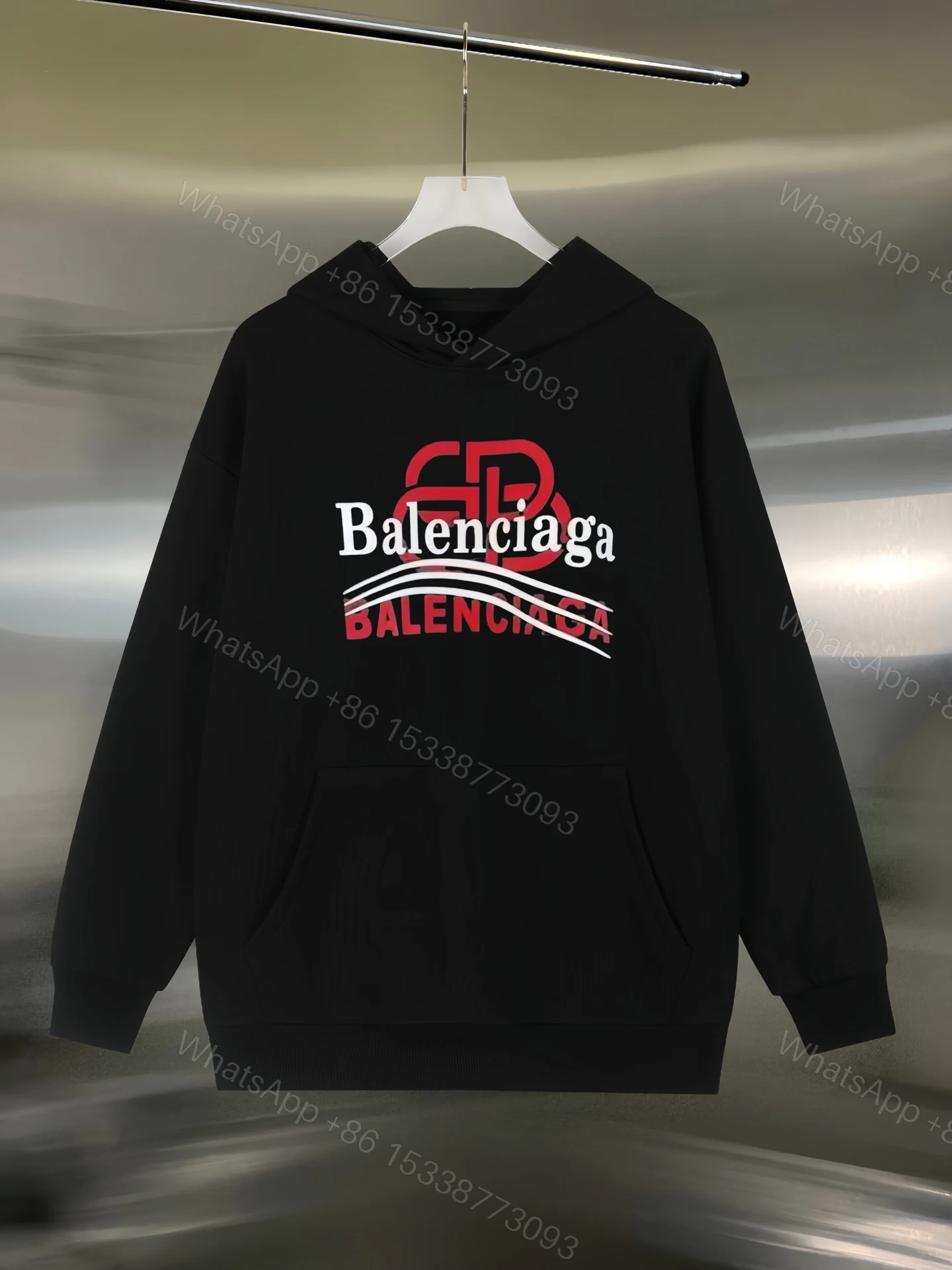 Balenciaga一比一男士連帽衛衣 黑底紅白字LOGO設計 潮流必備款 — view 1