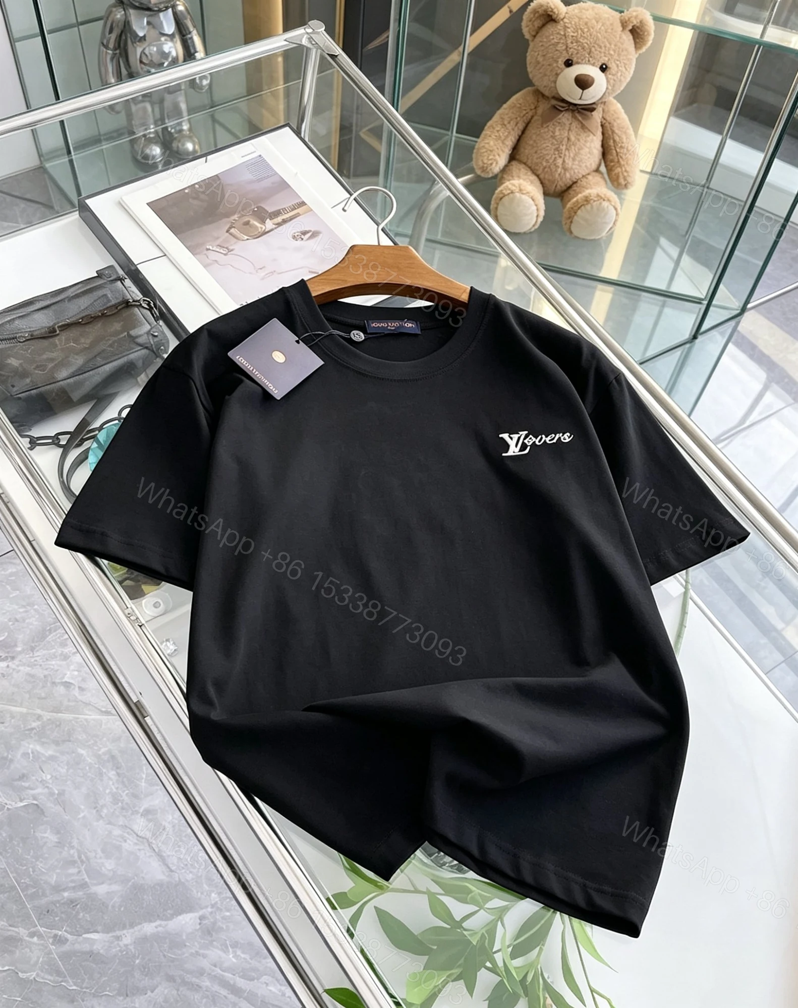 LV短袖T恤男 Lvovers小logo刺繡 黑色款 — view 1