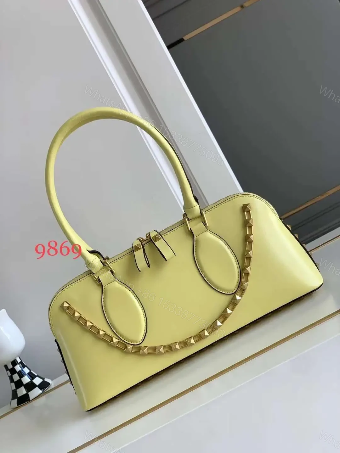 VALENTINO — view 1
