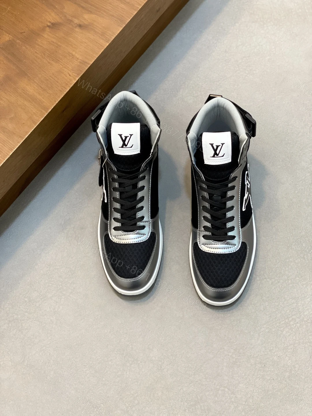 LV 精品仿製黑銀高筒運動鞋 潮流拼接設計 百搭街頭風 — view 1