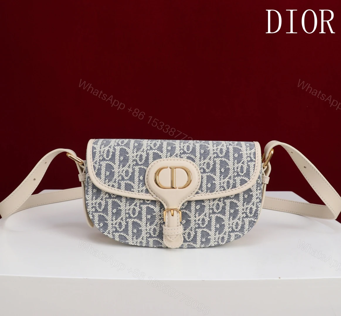 Dior 高仿CD Logo灰藍配色Bobby半月包 精緻刺繡圖騰款 — view 1