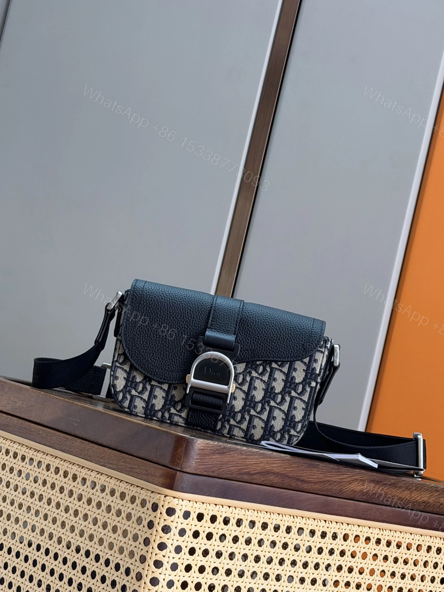 Dior 高仿 Saddle 馬鞍包 黑色拼接Oblique緹花斜背包 — view 1