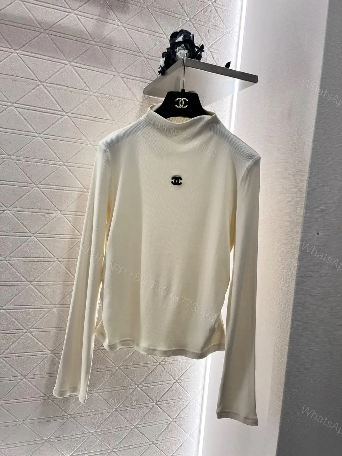 CHANEL — view 1
