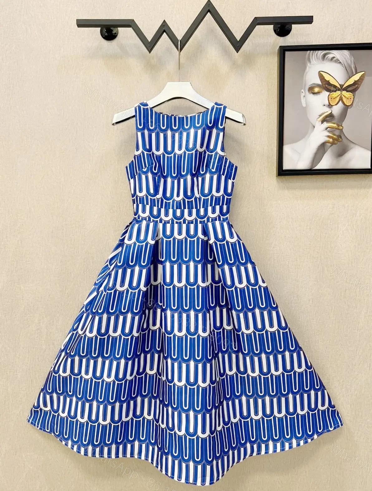 MIU MIU — view 1