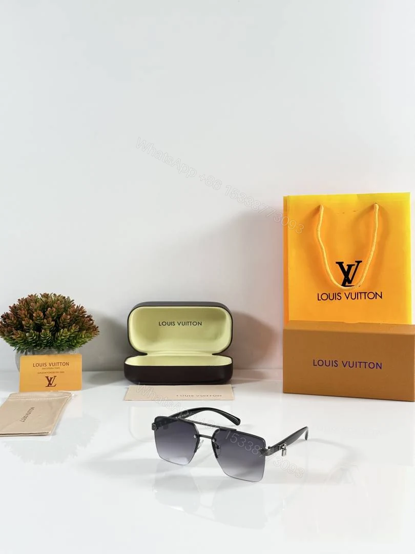 First Copy Louis Vuitton Black Aviator Frame Grey Gradient Men’s Sunglasses — view 1