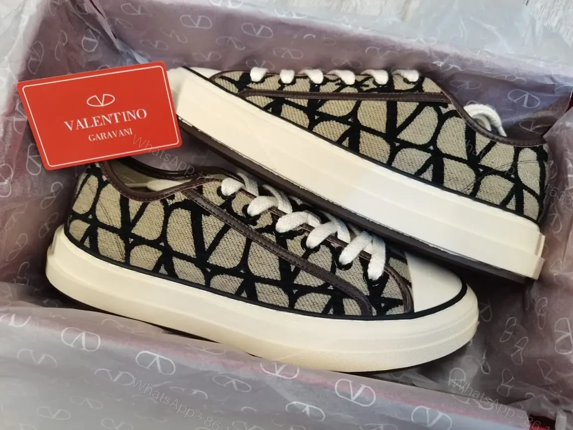 VALENTINO — view 1