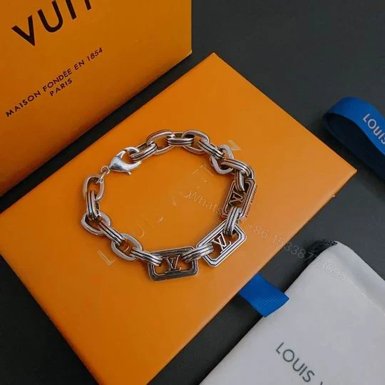 View 5 of LV bracelet 11ly242