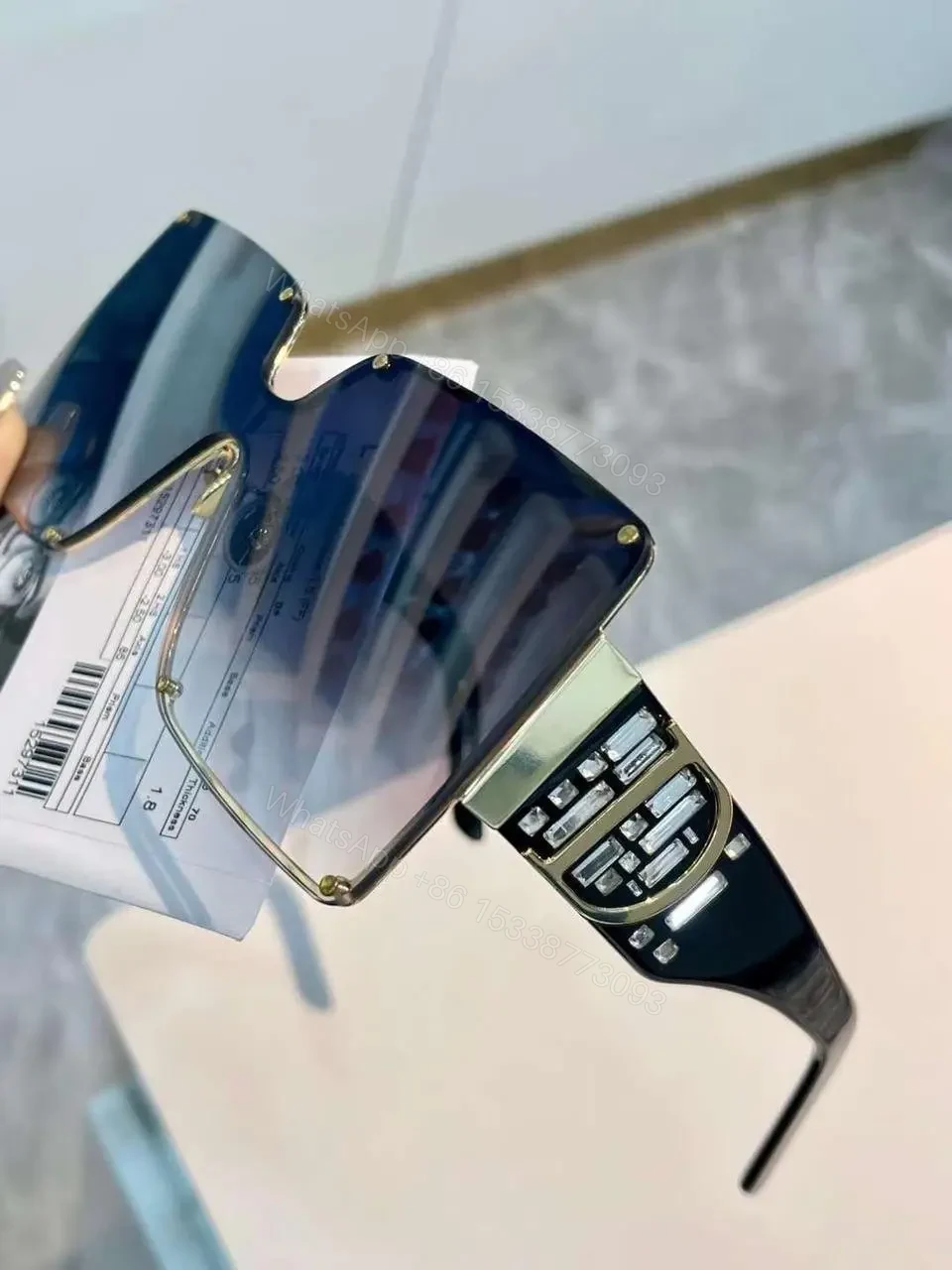 DIOR — view 1