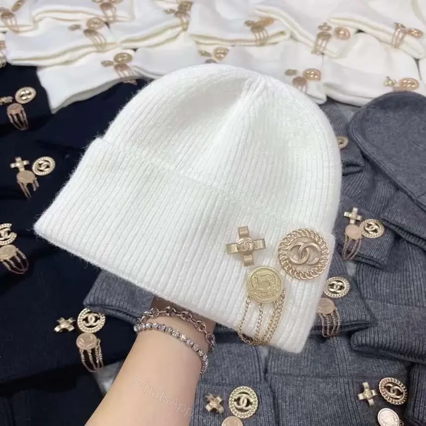 CHANEL — view 1