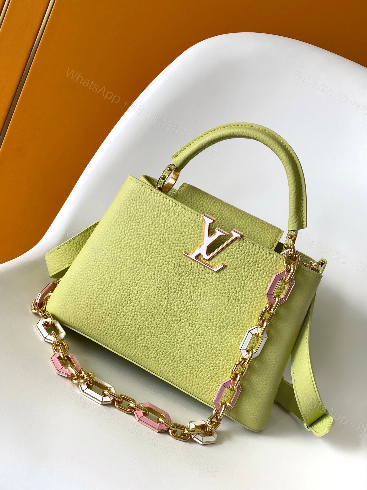 LV 原單Capucines MINI 手提包 粉彩鏈條配件 萊姆綠小牛皮 — view 1