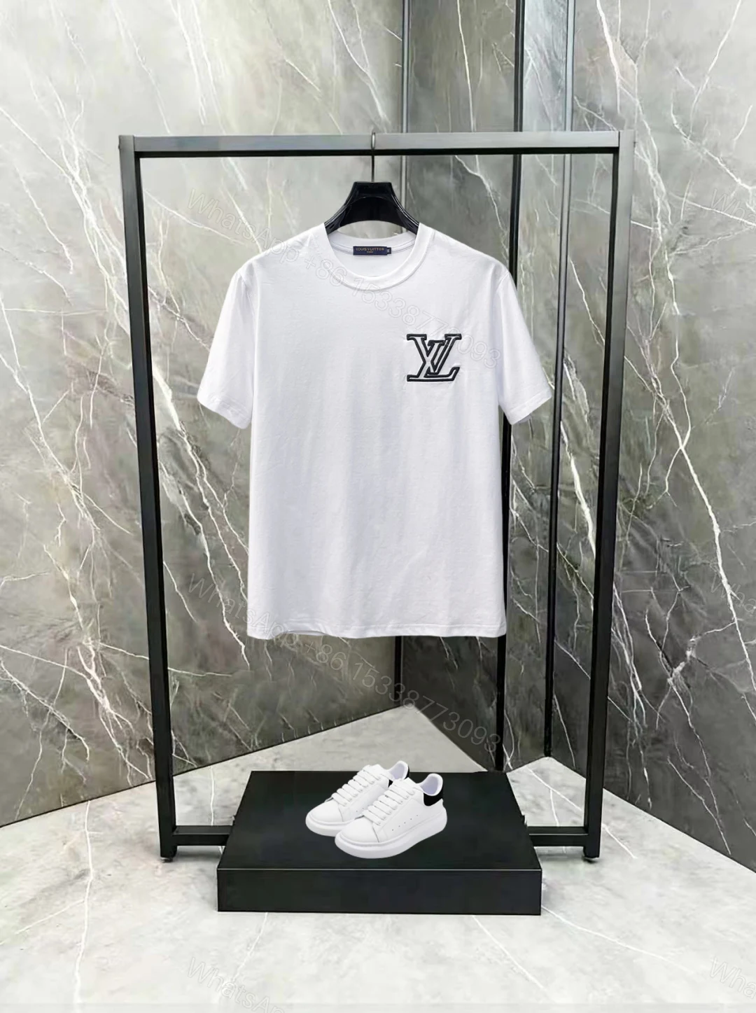 LV 一比一 男款 描邊Logo短袖T恤 簡約百搭風 — view 1