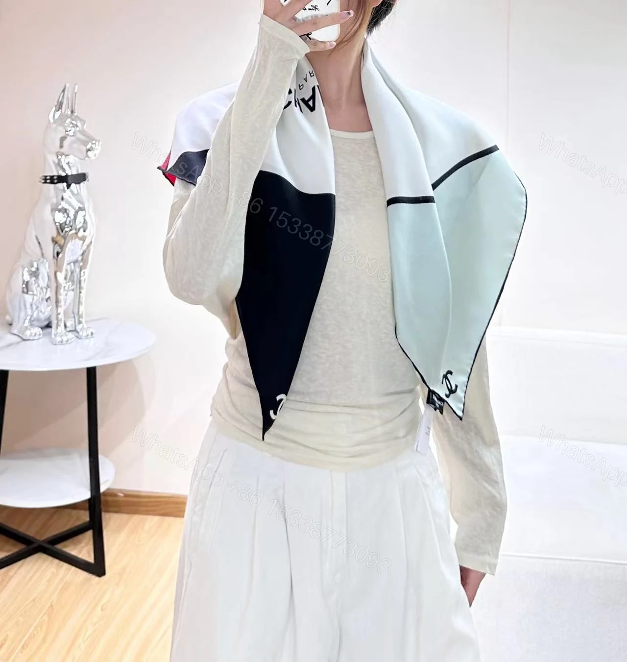 Chanel三色拼接絲巾女 原單高級質感圍巾 A貨百搭時尚配件 — view 1