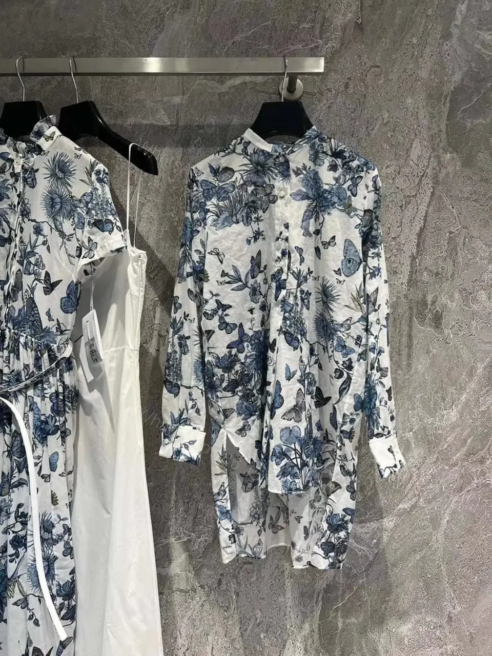 DIOR — view 1