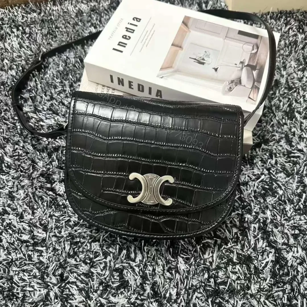 CELINE — view 1
