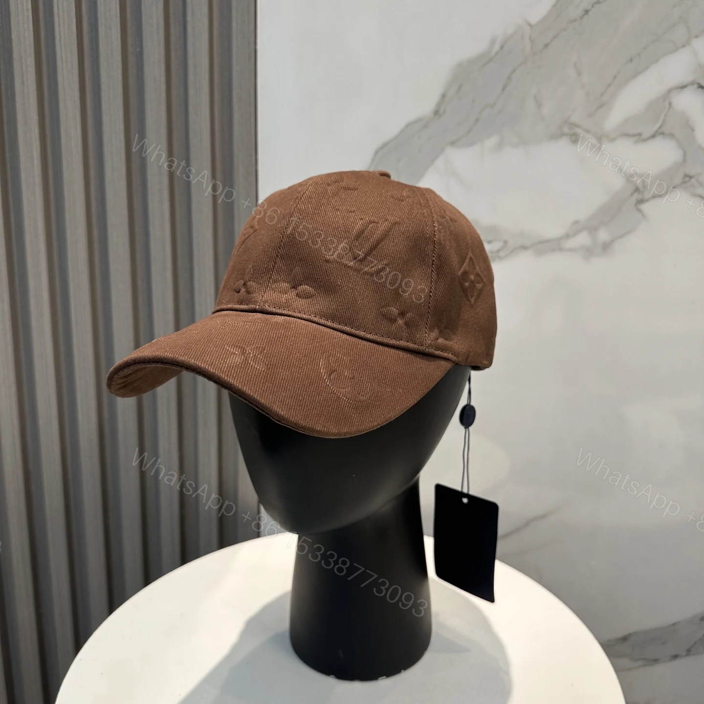 LV 一比一 棕色老花壓紋棒球帽 復古休閒款 — view 1