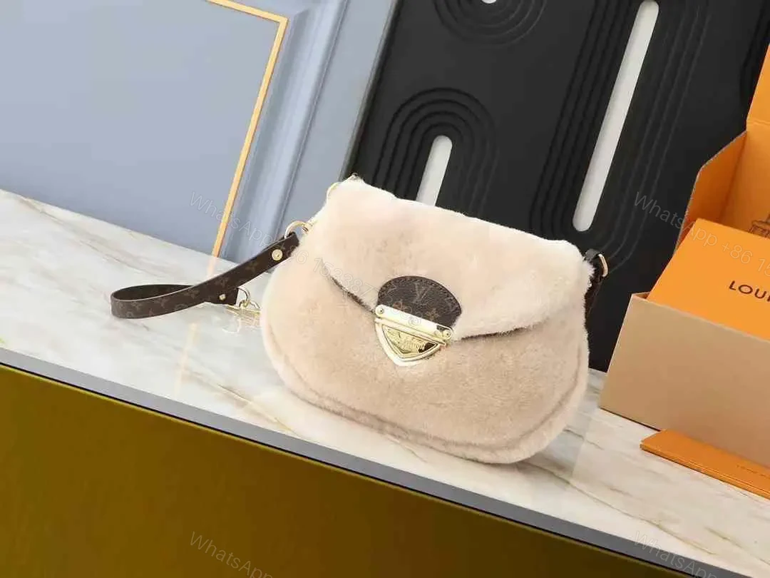 LOUIS VUITTON — view 1