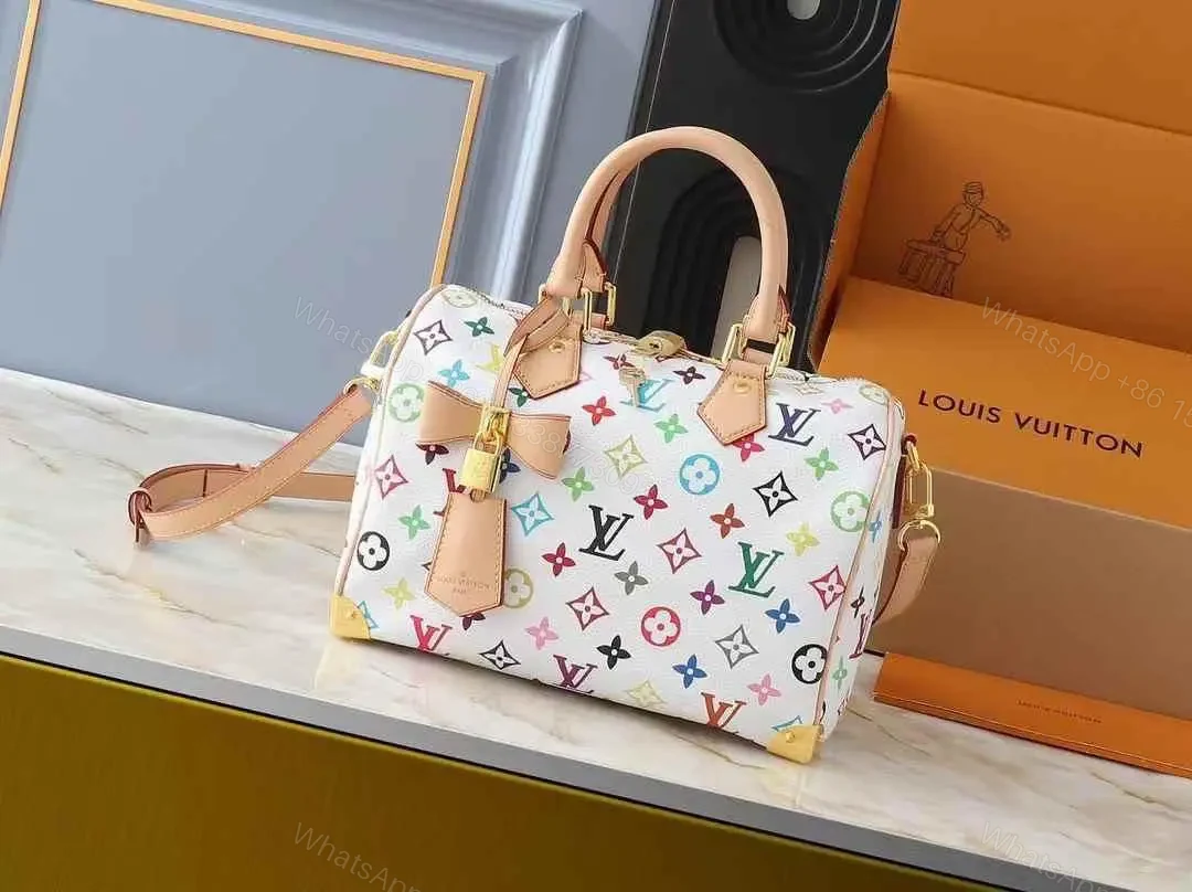 LOUIS VUITTON — view 1