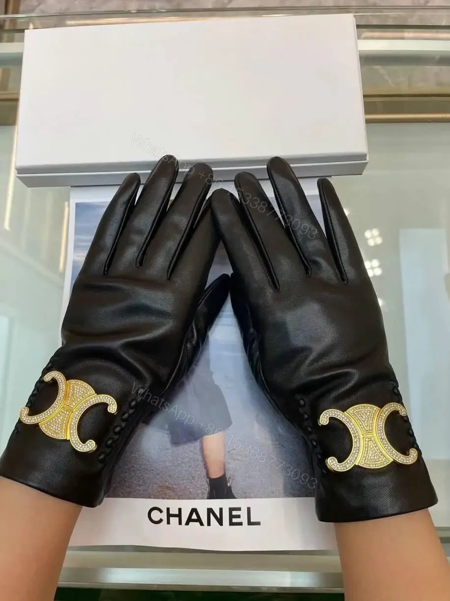 CELINE — view 1