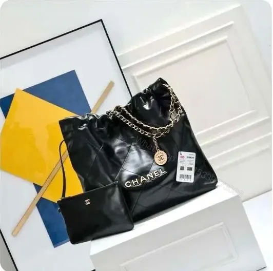 CHANEL — view 1