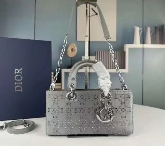 DIOR — view 1