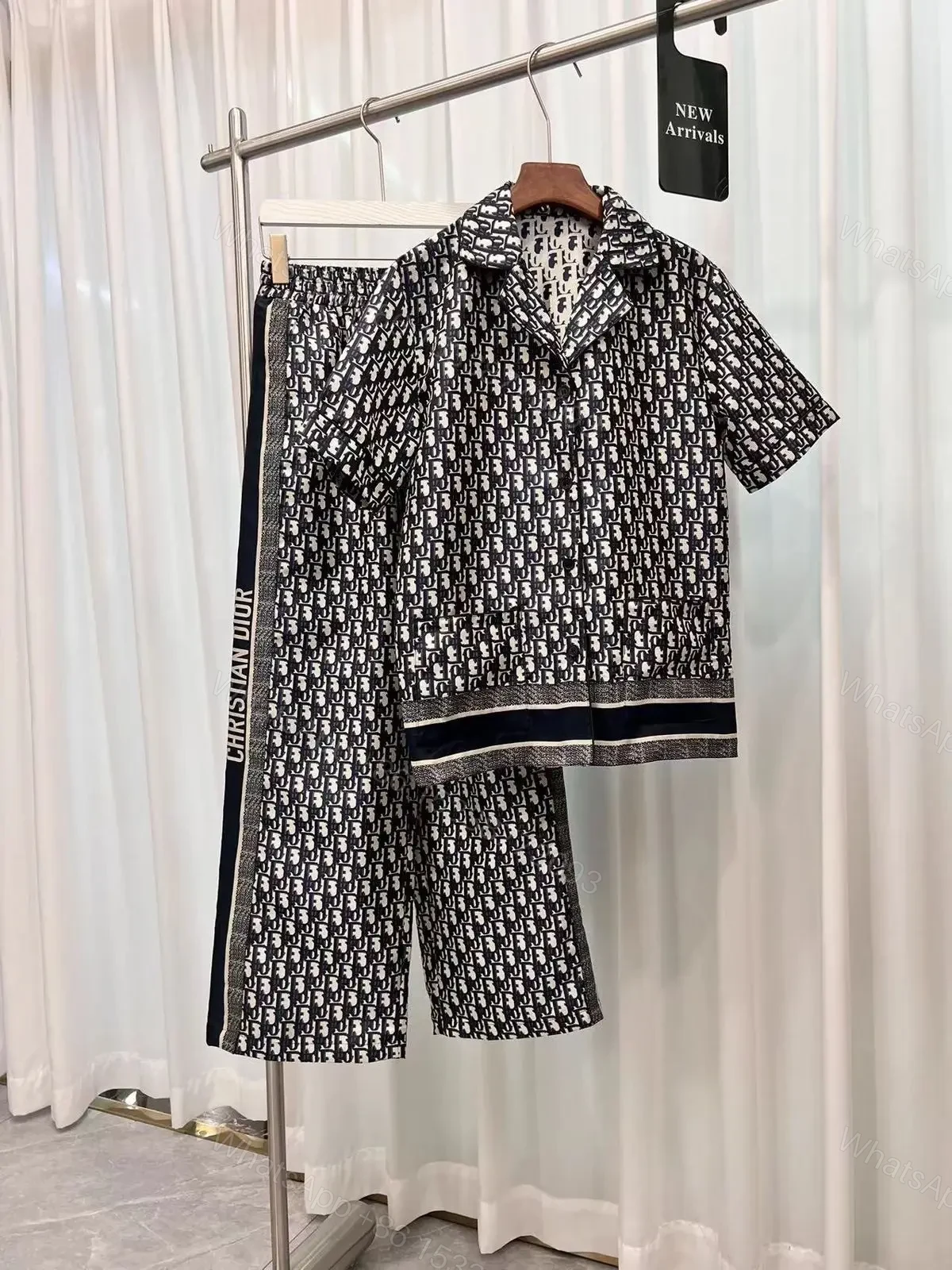 DIOR — view 1