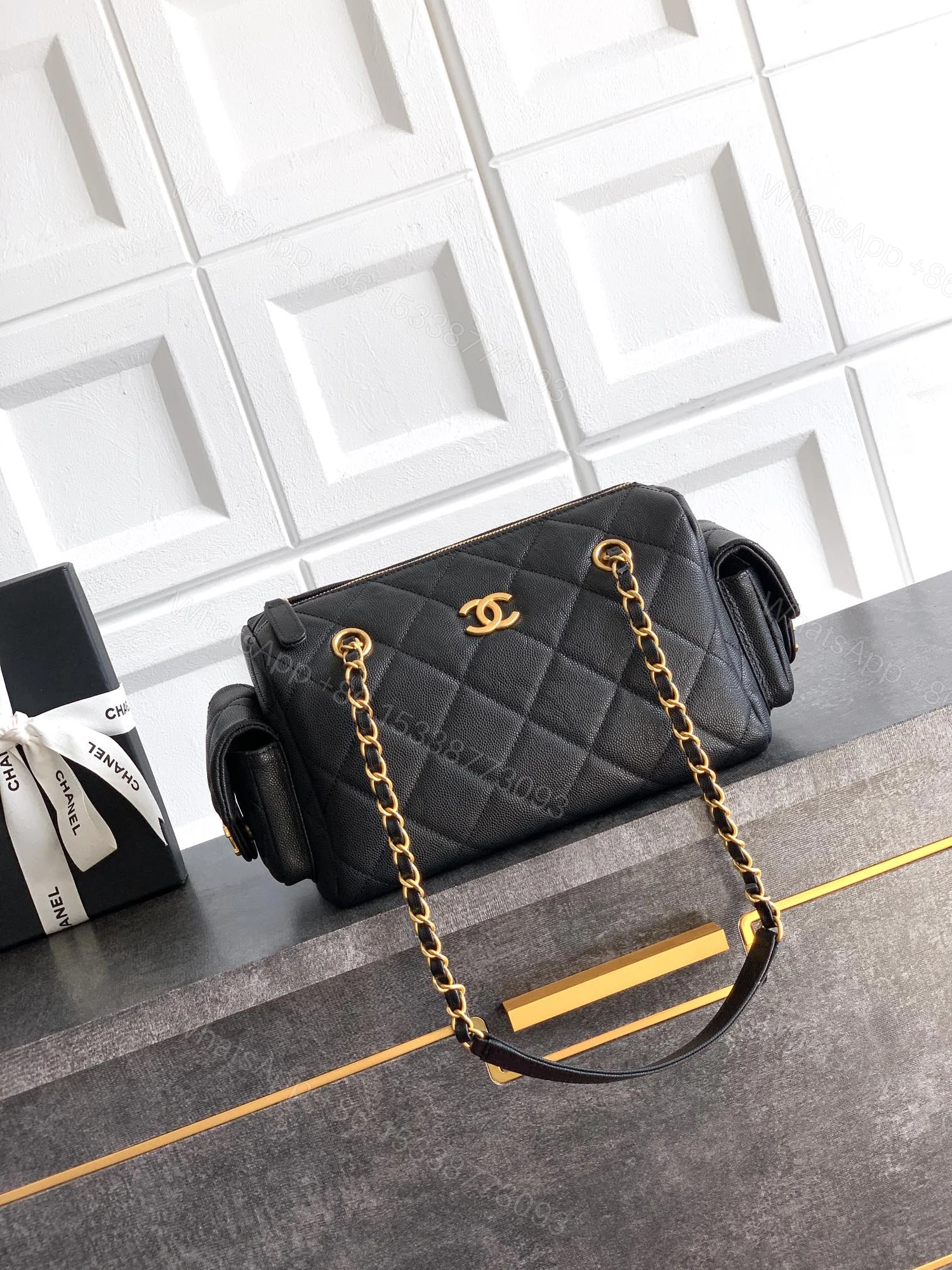 CHANEL 一比一精品 黑色菱格相機包 經典鏈條設計款 — view 1