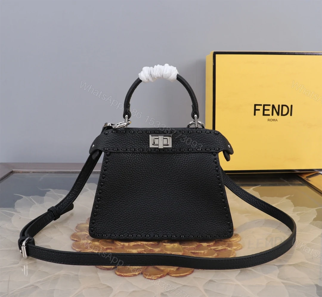 FENDI 一比一 女款 Peekaboo 手提包 鉚釘黑色 個性設計 時尚款 — view 1
