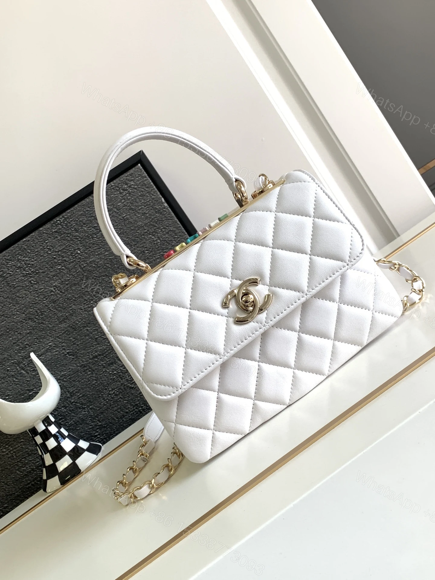 Chanel A貨白色菱格口蓋包 珍稀羊皮鏈條手提包 — view 1