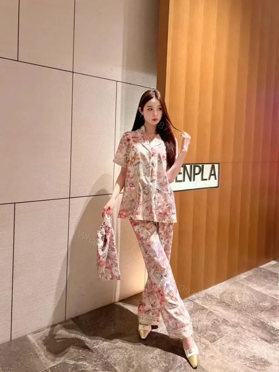 DIOR — view 1