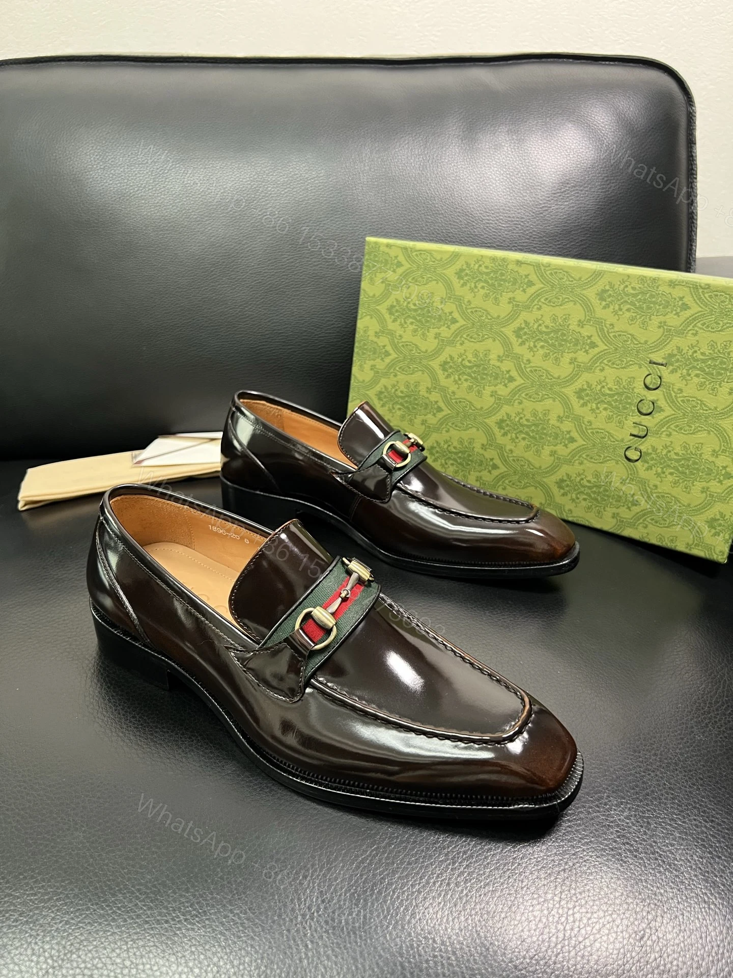 Gucci 高仿男士亮皮樂福鞋 咖啡色紅綠織帶 精緻優雅復古風 — view 1