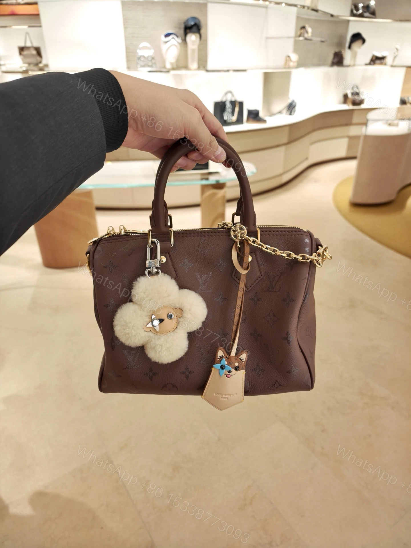 LV Monogram 小牛皮金扣小號手提包 高仿刺繡花吊飾裝飾款 — view 1