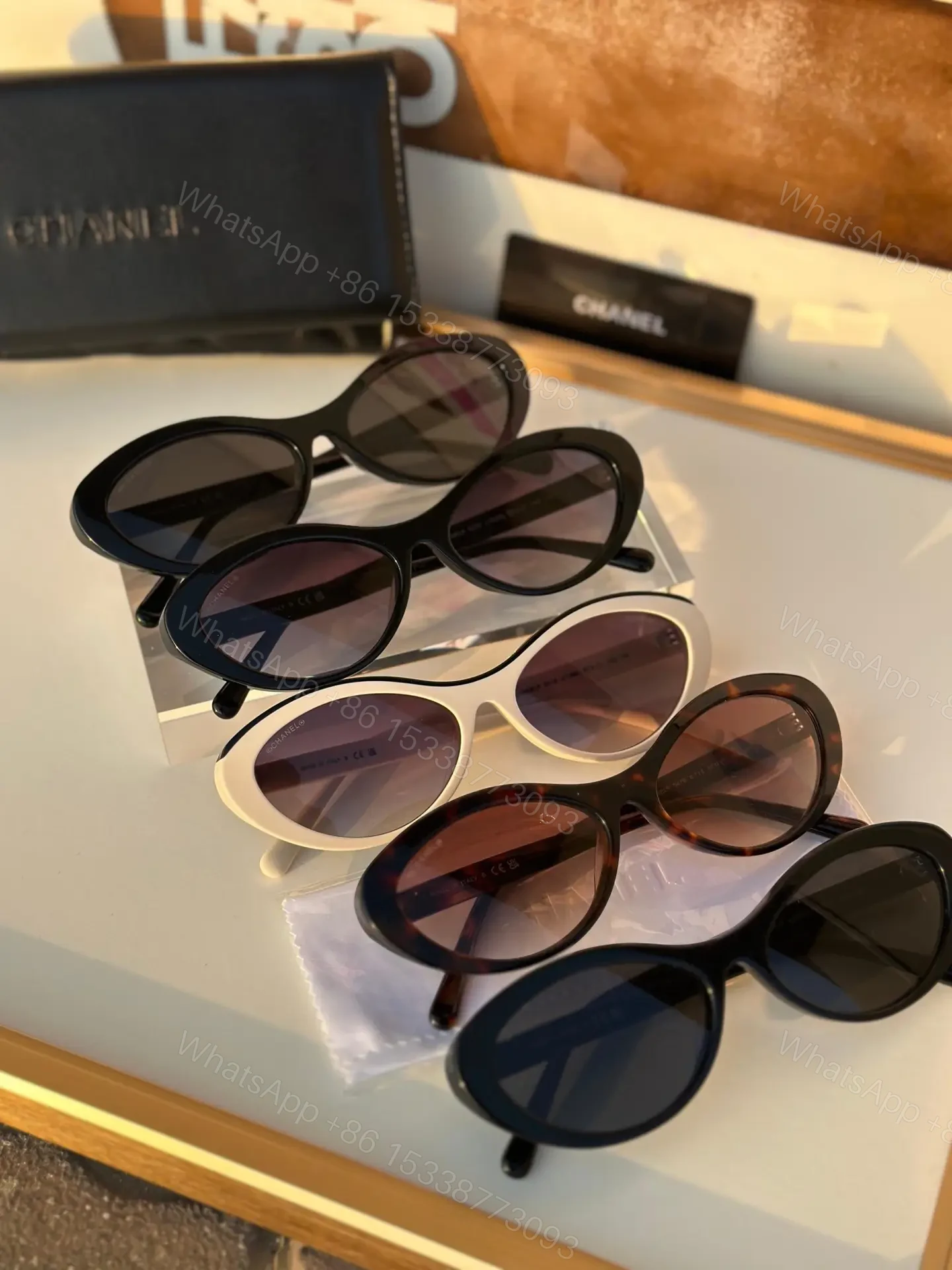 CHANEL — view 1