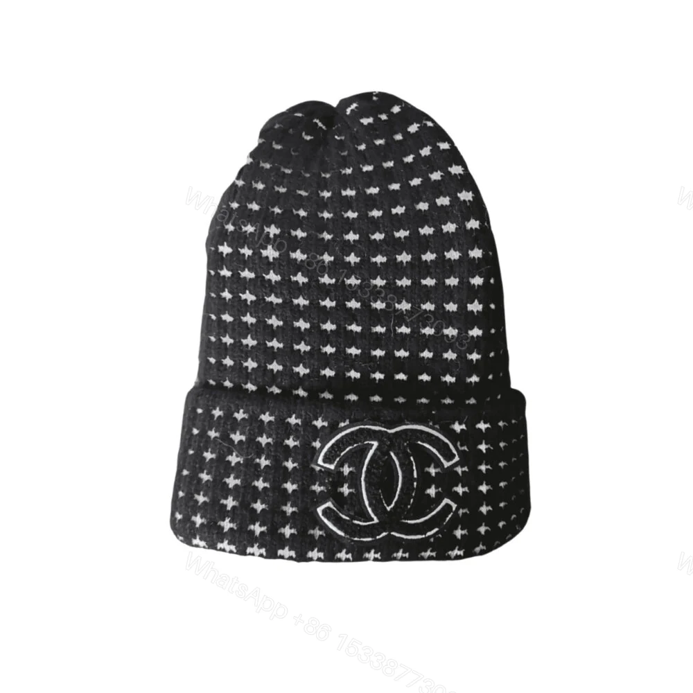 Chanel CC Wool Beanie Black — view 1