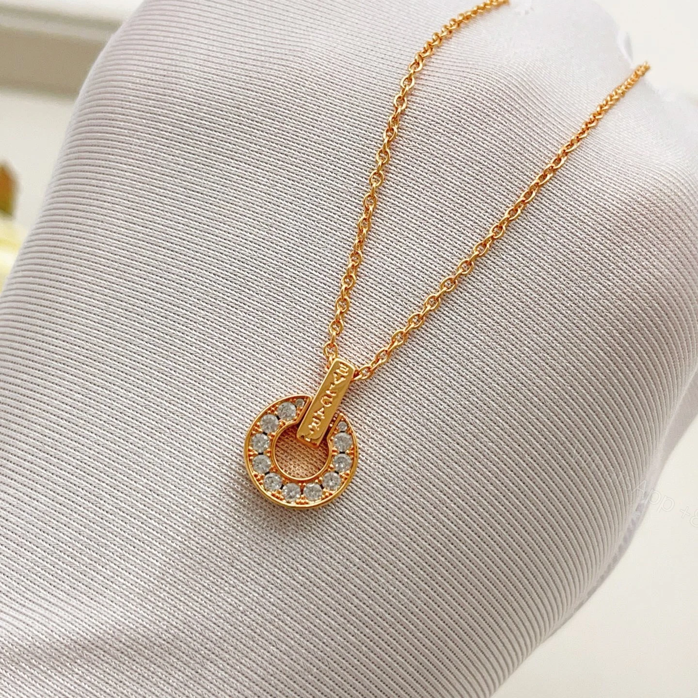 BVLGARI A貨女士項鍊圓環鑲鑽設計輕奢百搭款 — view 1