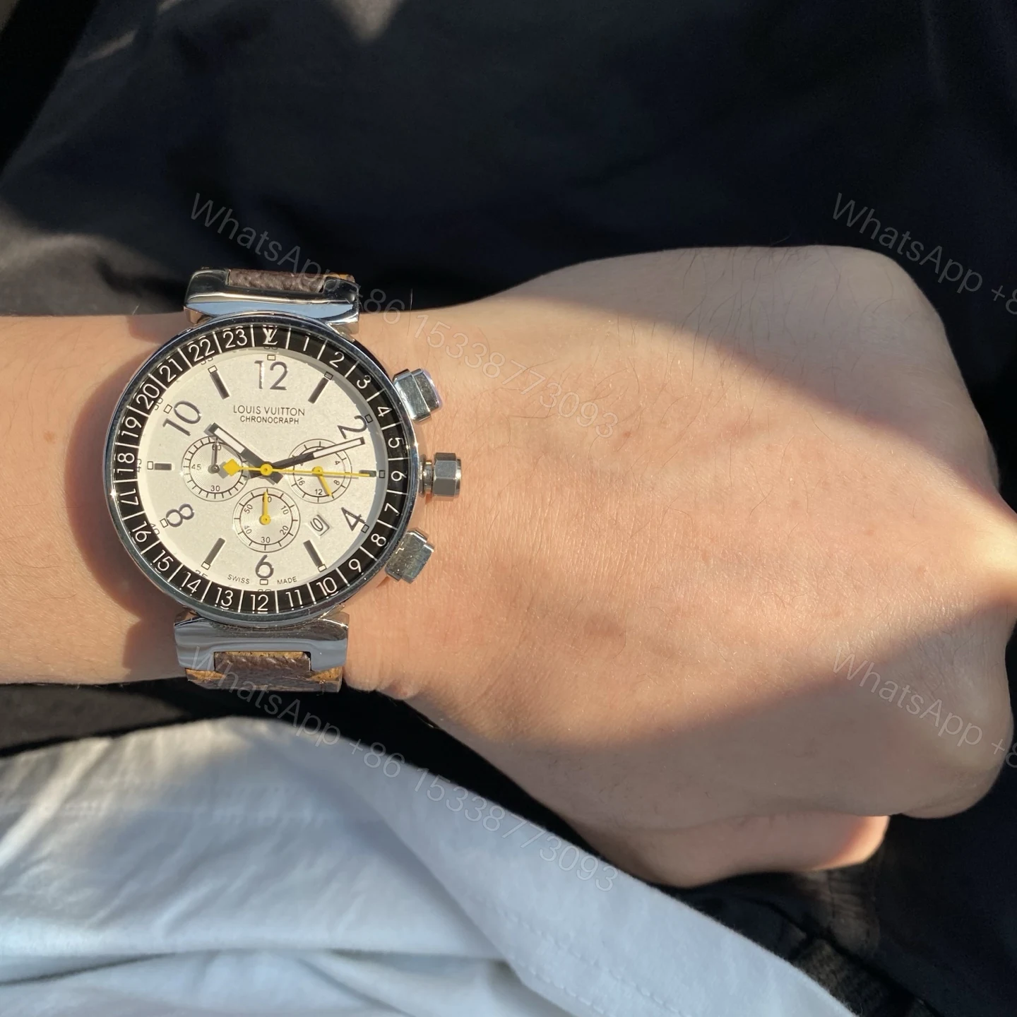 LV A貨男錶 白面黑圈三眼計時功能 運動風精品復刻 — view 1