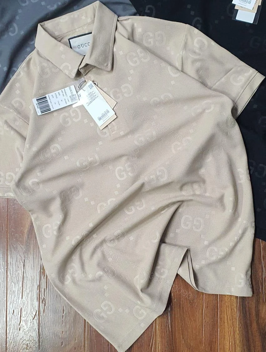 Gucci Very Premium Cotton Pique Lycra Polo T-Shirt Cream First Copy | AAA+ Replica — view 1