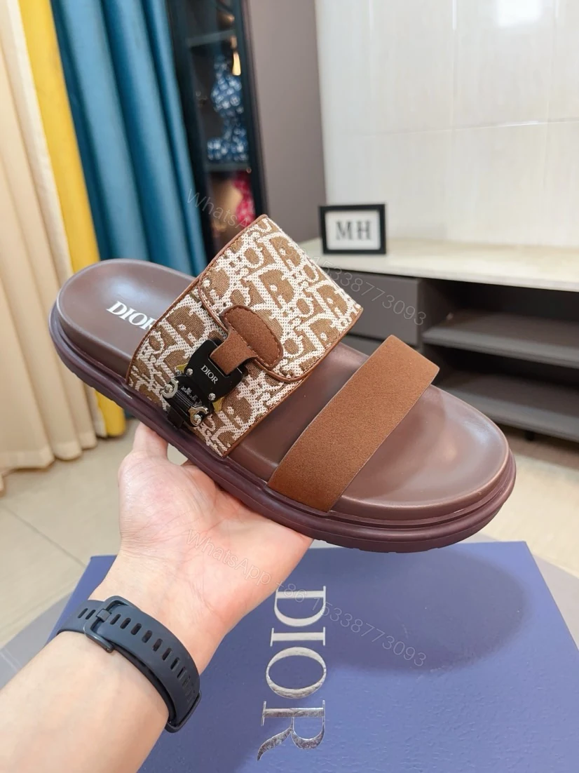 Dior 高仿男士涼拖 卡其Oblique印花搭配金屬扣具設計休閒拖 — view 1
