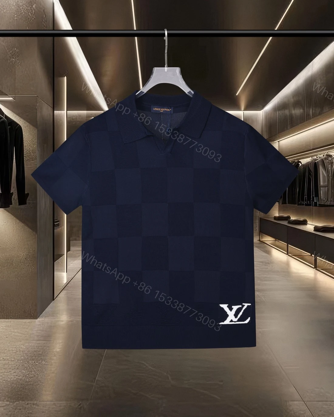 LV 高仿男士短袖 Polo 深藍棋盤格典雅百搭款 — view 1