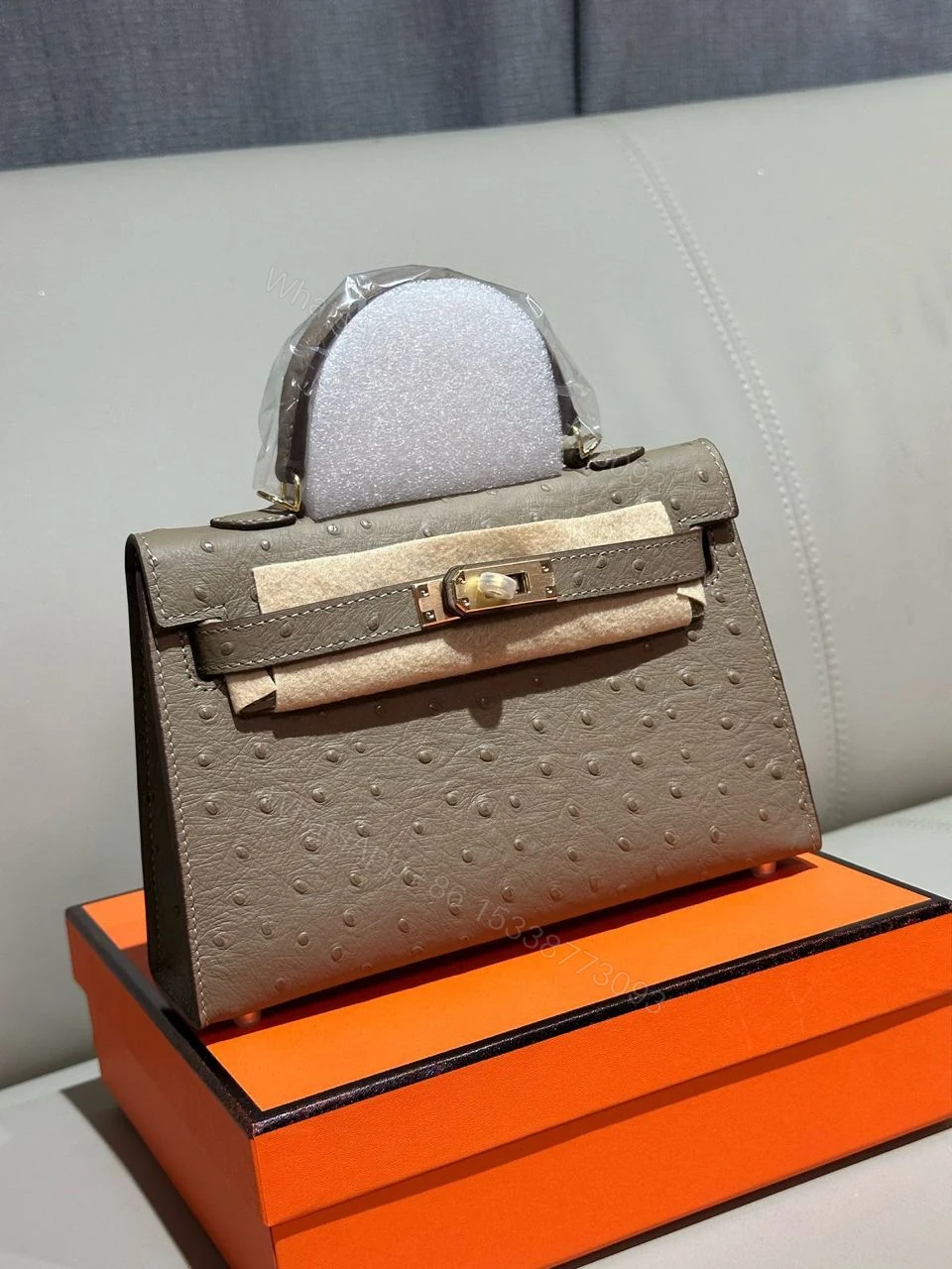 Hermès Copy Ostrich Texture Bag — view 1