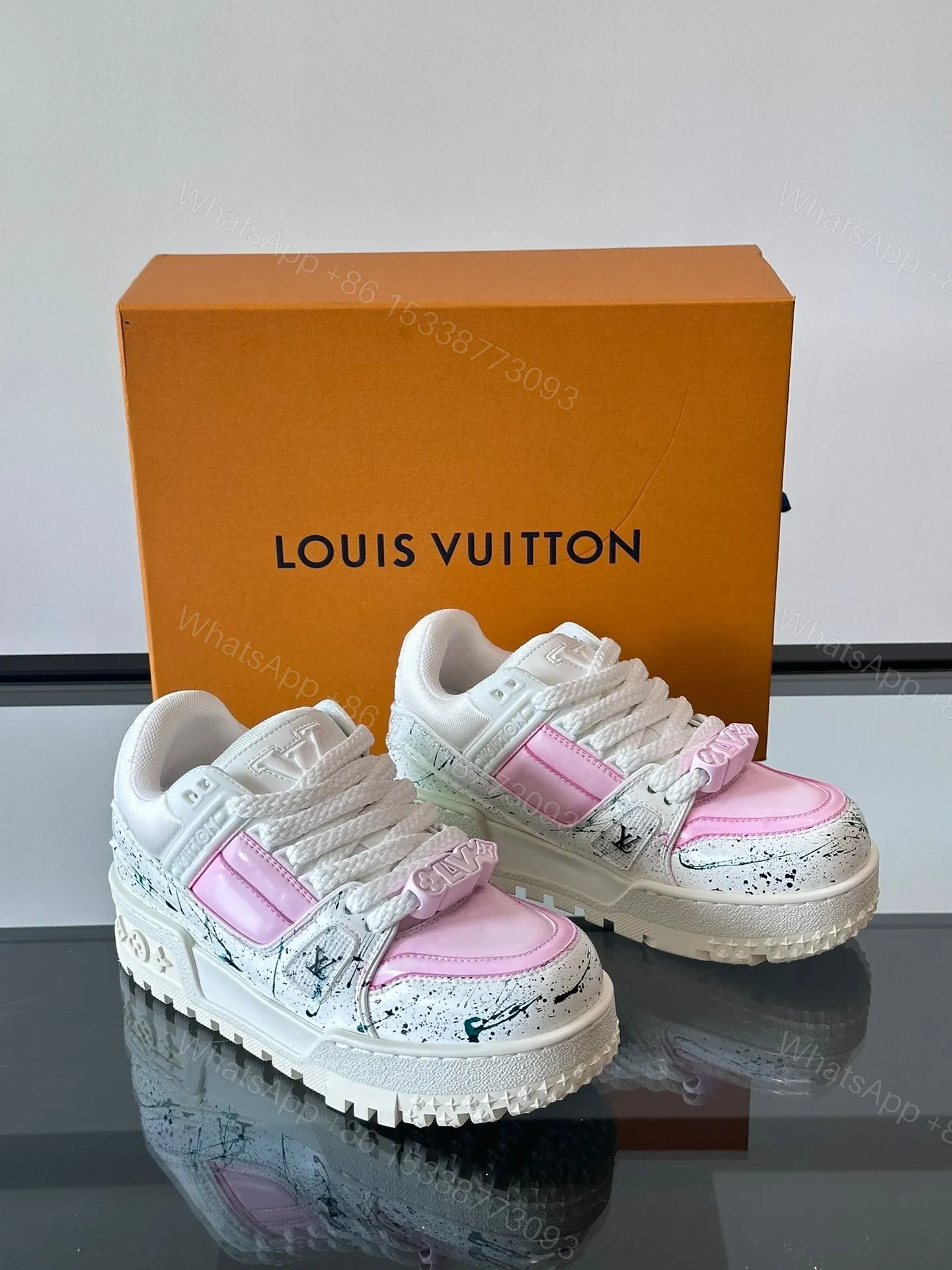 View 5 of LV Men White Pink Leather Sneakers