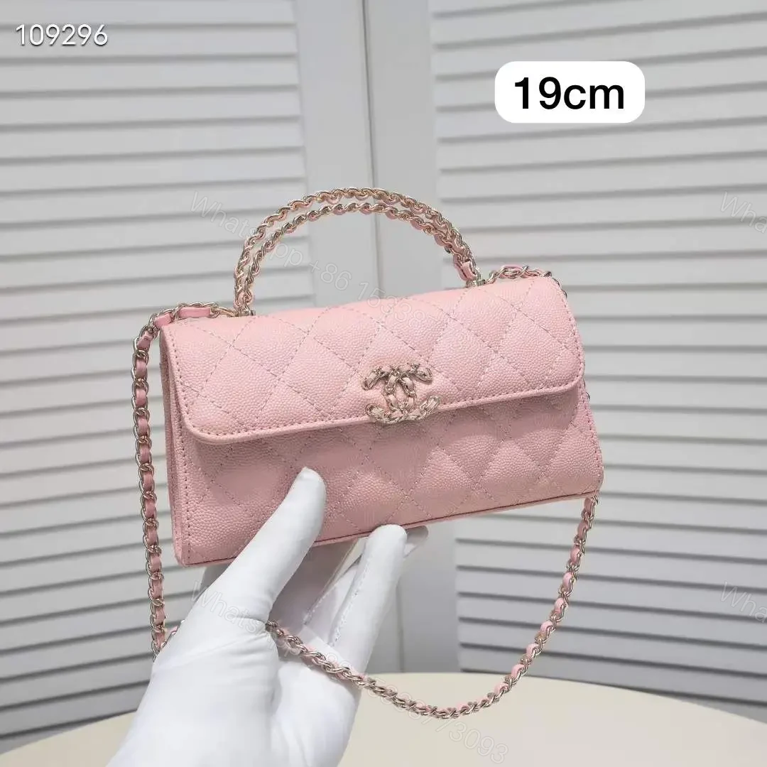 CHANEL — view 1