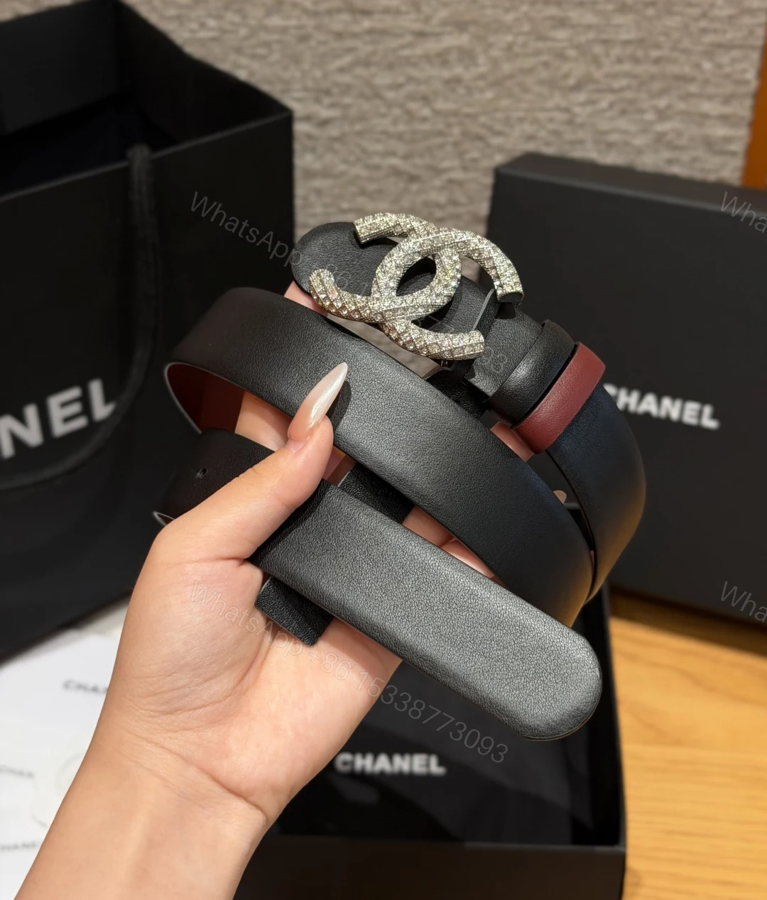 Chanel 原單滿鑽雙C扣雙面牛皮時尚皮帶黑酒紅色 — view 1
