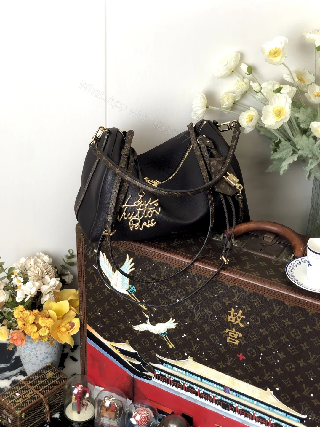 LV 一比一 黑色拼接相機包 Monogram肩帶 — view 1