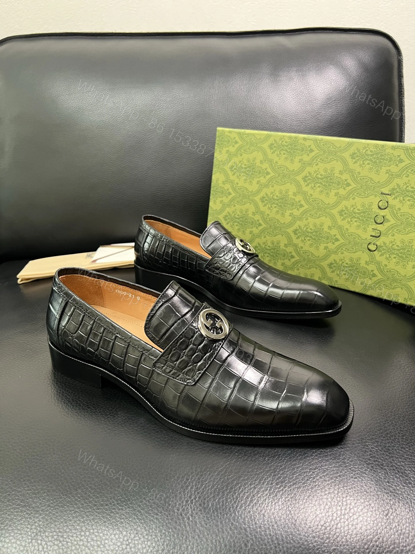 Gucci 原單男士黑色鱷魚紋皮鞋 銀色飾釦細節 義式復古風格 — view 1