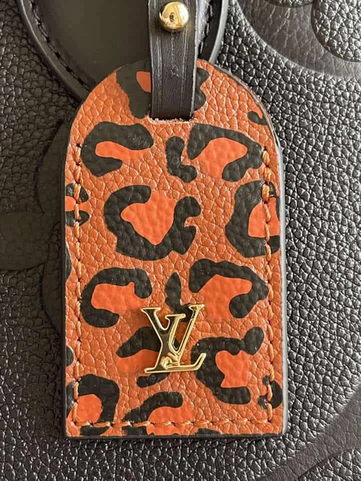 View 8 of LOUIS VUITTON NEVERFULL MM – LBV213