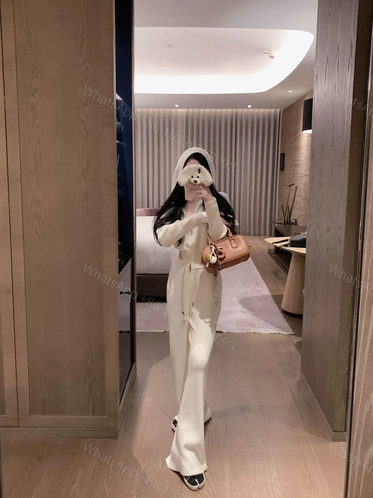 CHANEL — view 1