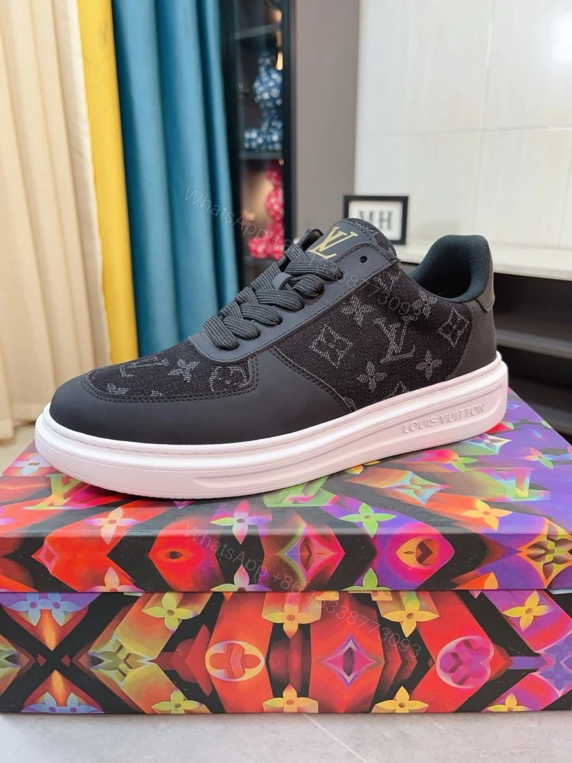 LV 高仿 Monogram 壓紋拼接運動鞋 低幫百搭休閒潮鞋 黑色 — view 1